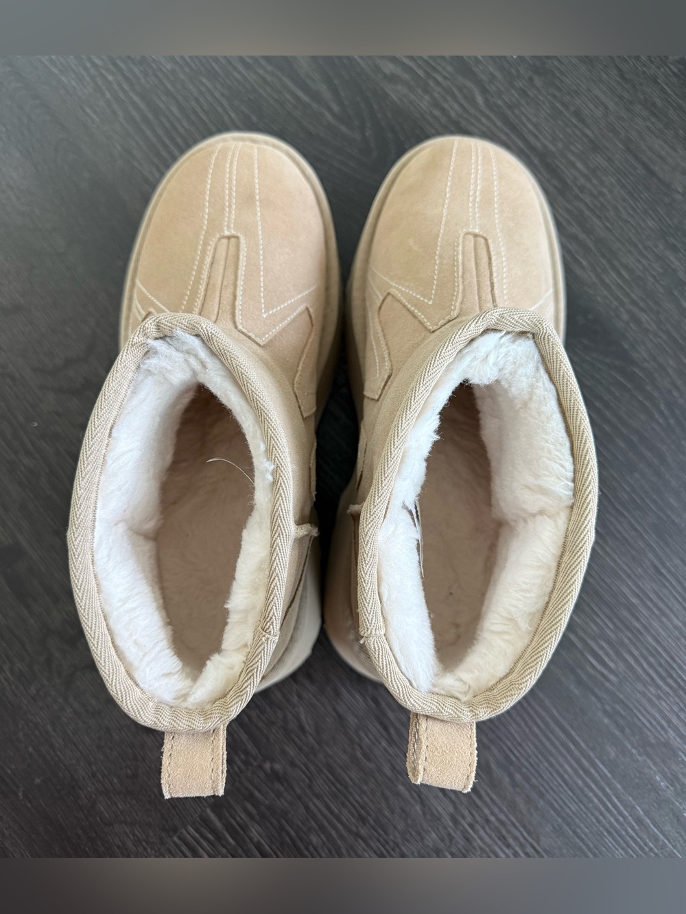 UGG Women's Ultra Mini Heights Sunwave Size US 8 - Picture 6 of 9
